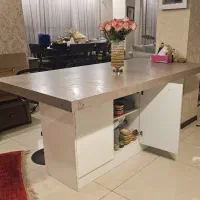 آیلند(جزیره) و کافی بار
