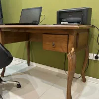 میز چوبی مناسب میز کار یا میز تحریر