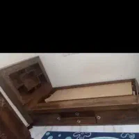 تخت تکنفره باکسدارکشو دار باتشک ومیزارایش