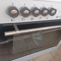 اجاق گاز ۵ شعله فردار سینجر گاز سفید در حد نو