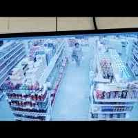 استخدام صندوقدار و آجیل فروش