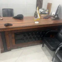 میز اداری در حد نو
