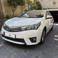 تویوتا کرولا ۲۰۱۵