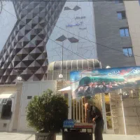 کارگر نظافتی افغانی با جای خواب