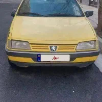 تاکسی زرد ۴۰۵