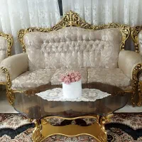 مبل سلطنتی ۷ نفره با میز ناهار خوری ۴ نفره