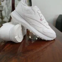 کتونی اورجینال کلاسیک ریبوک سایز ۴۰