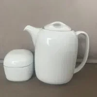 قوری و قندان چینی زرین