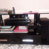 میزتلویزیون شیشه ای