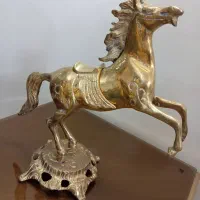 مجسمه اسب برنز