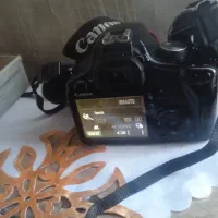 فروش دوربین کانون بسار کم کار همه جاش اصل دوربین