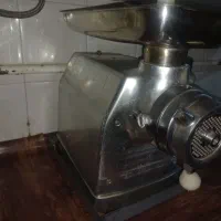 چرخ گوشت ۲۲ آ ام وی