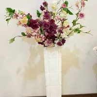 گل و گلدان