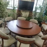 میز گرد ۸و۶ نفره  باصندلی وباچرخون متحرک