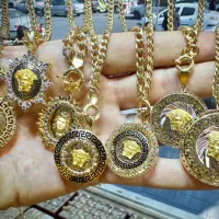 مدال ورساچ از ۴۰۰ سوت طلا از کارگاه