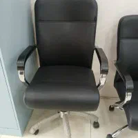 صندلی چرخدار.میز مدیریت و صندلی