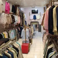 فروشنده خانوم بوتیک زنانه