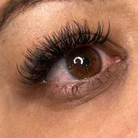 اکستیشن مژه با ماندگاری بالا (تخفیف مراجعه اول)