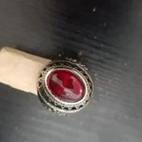 انگشتر یاقوت در حد نو قیمت ۱ میلیون
