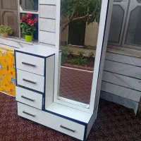 کشو آینه دار