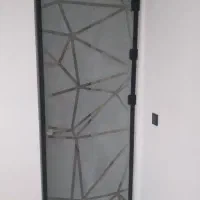 سازنده انواع درب و پنجره آلومینیومی