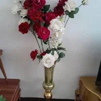 گل گلدان طلایی