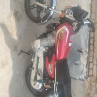 موتورسیکلت همتاز200