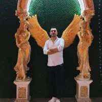 تخصص در رشته برق،نصب کشسان،کچکاری ونقاشی ساختمان.