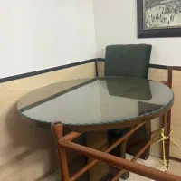 میز ناهار خوری گرد