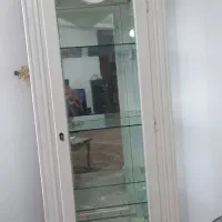بوفه ویترین داخل آینه چهار طبقه سالم و تمیز