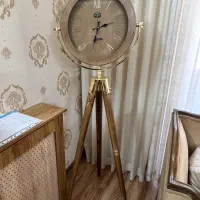 ساعت ایستاده