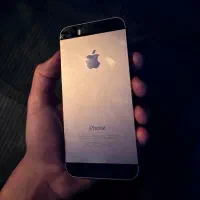 ایفون 5s در حد نو