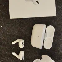 ایرپاد پرو با کابل در حد نو اصل