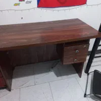 میز اداری .وصندلی .چرخ دار
