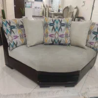مبلمان راحتی ال با فرم چرم و رویه مخمل کوبیده