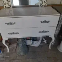 اینه کنسول و میز ناخن