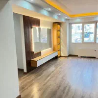 ۱۰۷ متر دو خواب / شهرک صدرا / ورودی اول