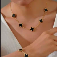 دستبندهای جذاب و بدلیجات