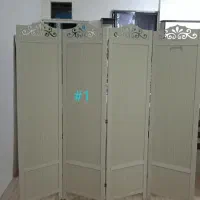 پاروان و میز کامپیوتر