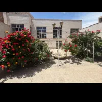 فروش-خانه-حیاط-دار-دو-طبقه-در-خیابان-قره-آغاج