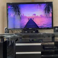 میز تلویزیون بسیار تمیز و سالم