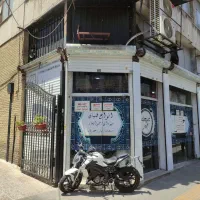 مغازه دو نبش