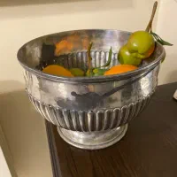 ظرف فلزی قدیمی
