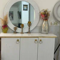 ایینه کنسول و ساعت ایساده