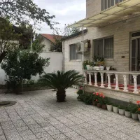 ملک ویلایی قابل سکونت مرکز شهر با زمین ارزشمند