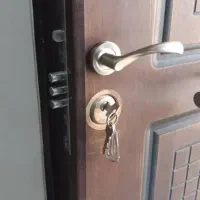 قفل و کلیدسازی سیار سراسر اراک(اتومبیل،منزل)فوری