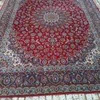 فرش گل قرمز