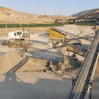 استخدام نیروی سنگ شکن