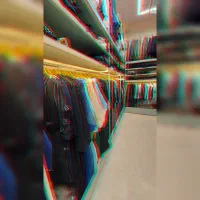 فروشنده خانم