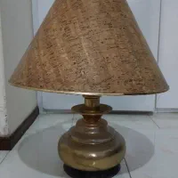 چراغ خواب لامپ دار دارای دکمه جهت خاموش و روشن